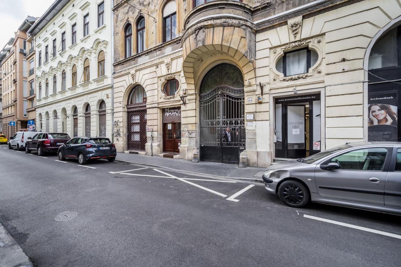 Bpr Delia'S Apartment Budapest Exterior foto