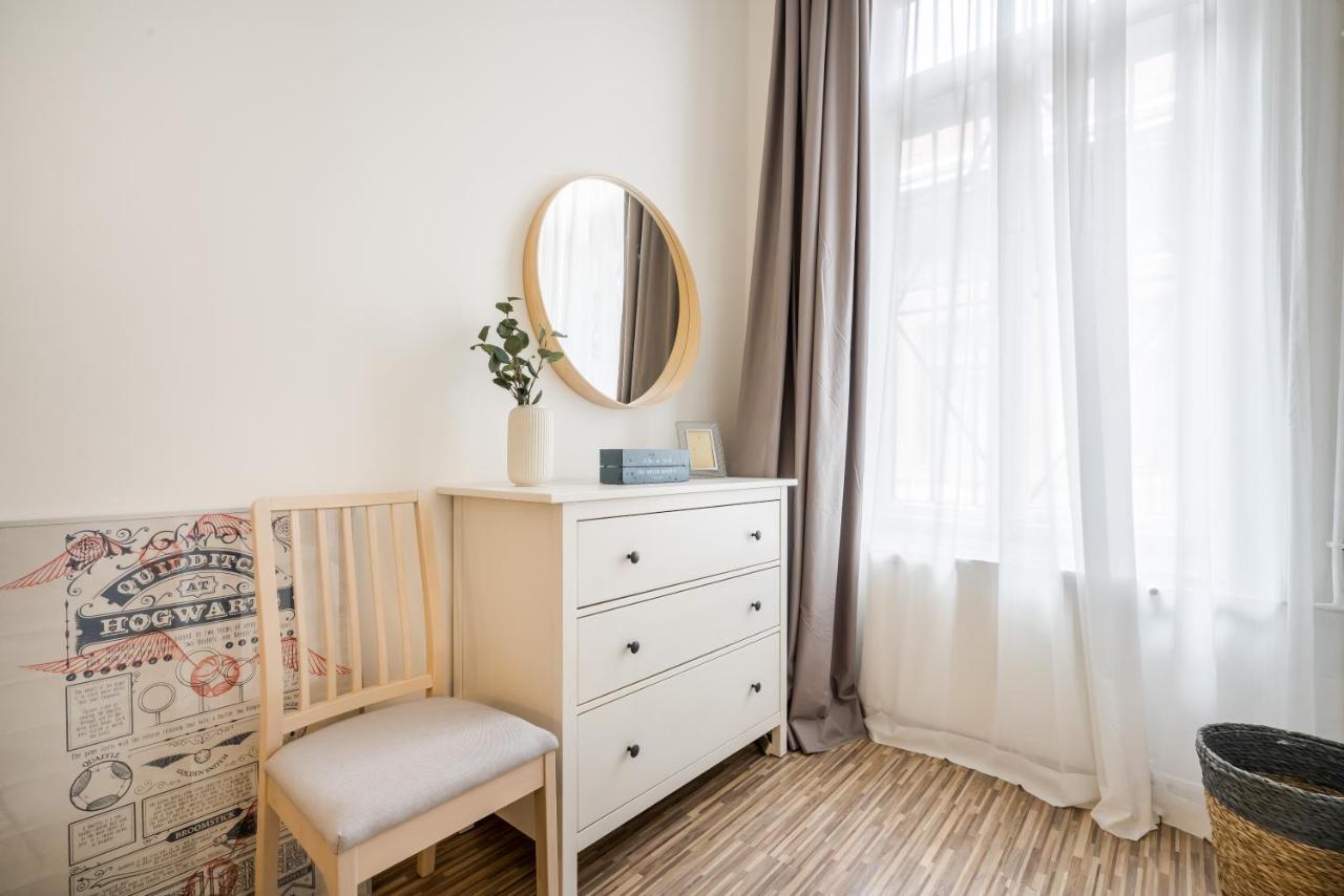 Bpr Delia'S Apartment Budapest Exterior foto